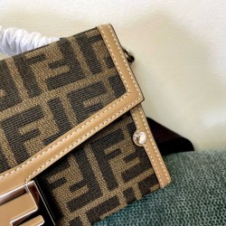 FENDI Baguette soft Trunk 7AS139