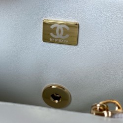 CHANEL Classic Flap A01113 B10583 NR646