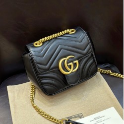 Gucci mini GG Marmont 739682AABZC1000