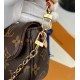 Louis Vuitton Wallet on Chain Ivy M81911