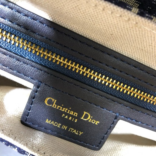 Dior Saddle Bag with Strap M0455CTZQ_M928