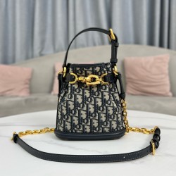 Dior C'est Bag M2272UTZQ_M928