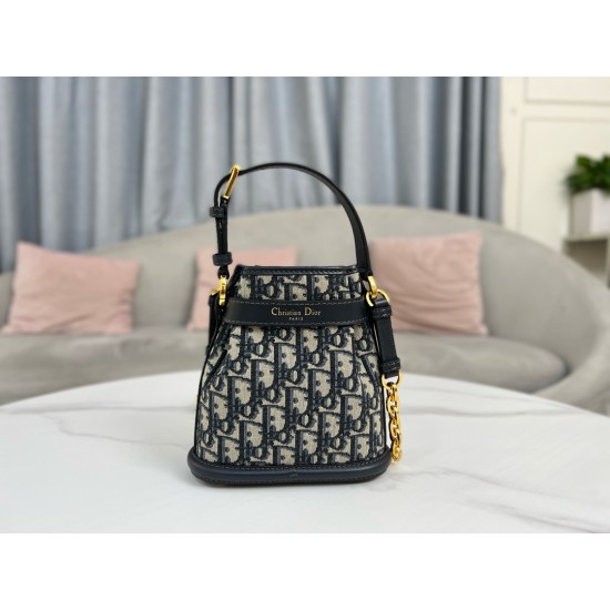 Dior C'est Bag M2272UTZQ_M928