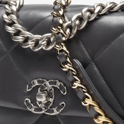 CHANEL 19 HANDBAG - AS1160 B07327 NR653