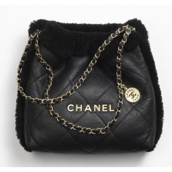 CHANEL 22 SMALL HANDBAG - AS3260 B13794 94305