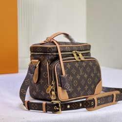   LOUIS VUITTON Classics Camera Bag M44937